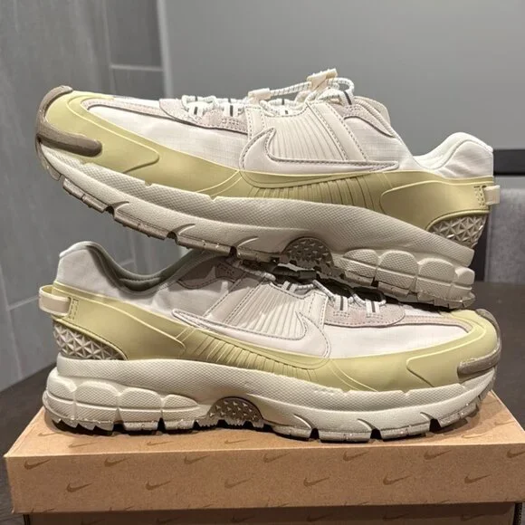 Nike Vomero Roam - Picture 1 of 6